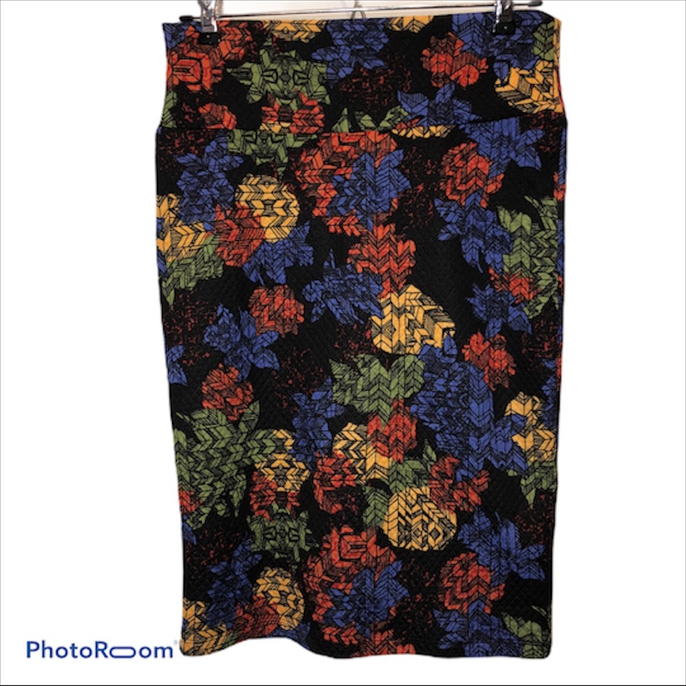 LuLaRoe Cassie Quilted Floral Pencil Skirt size S (6-8)